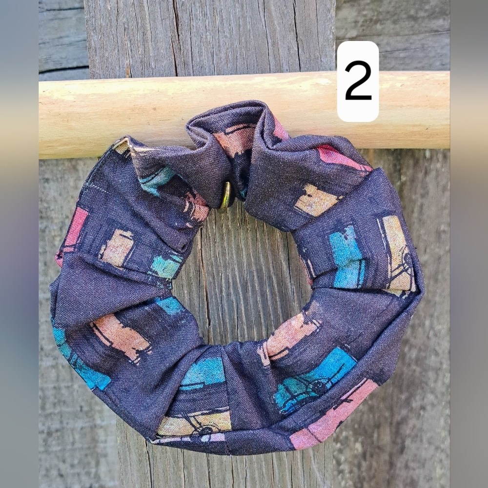 ONE Scrunchie Hair Tie Cotton Multicolor Black White Script Prints - Picture 3 of 7